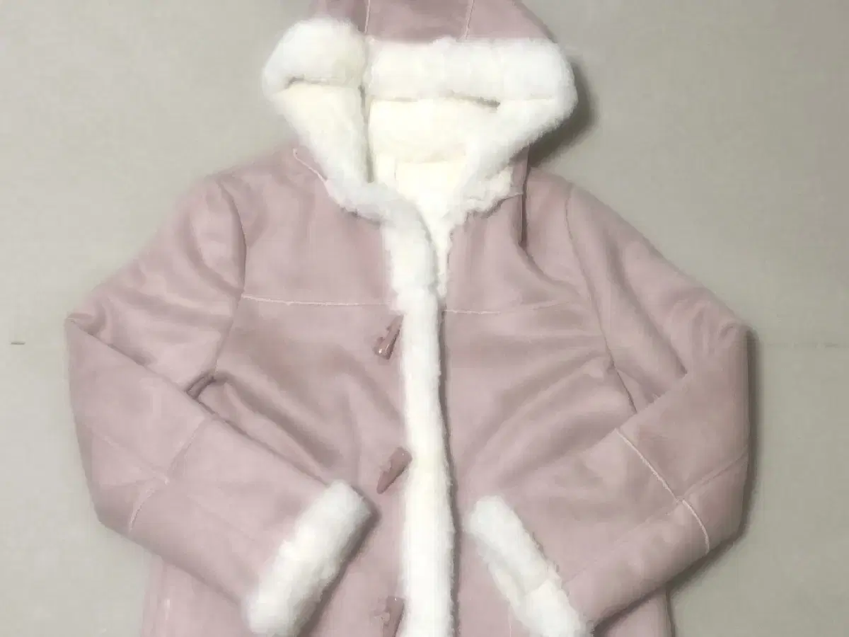 Hug Your Skin Shearing Fur Jacket (Ash Pink) on Bunjang Hug Your Skin Shearing Fur Jacket (Ash Pink) on Bunjang